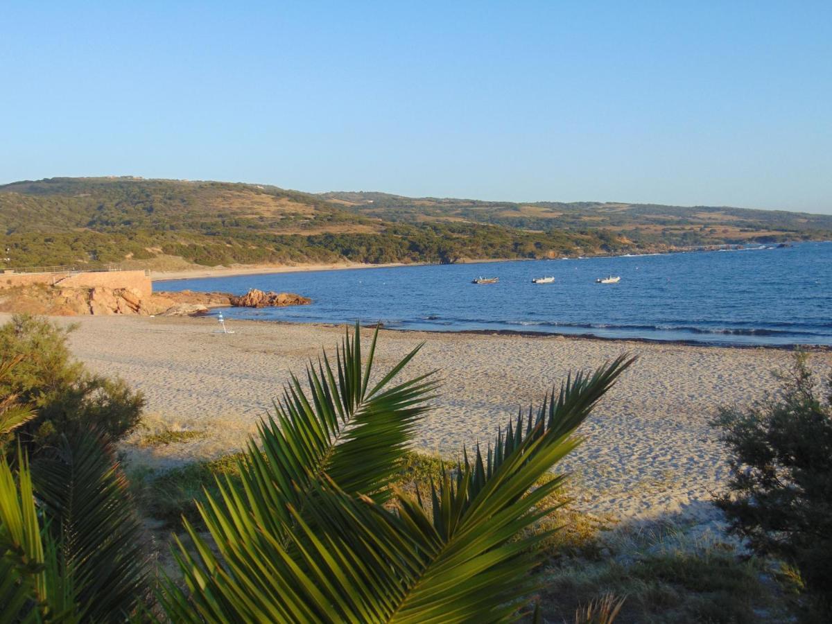 Casa Vacanza Costa Rossa Vista Mare Trinità dʼAgultu Exterior foto