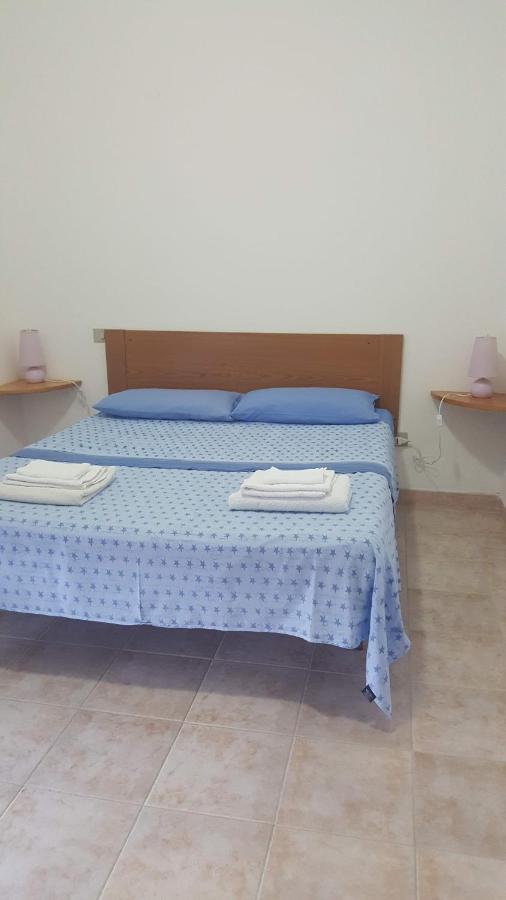 Casa Vacanza Costa Rossa Vista Mare Trinità dʼAgultu Exterior foto